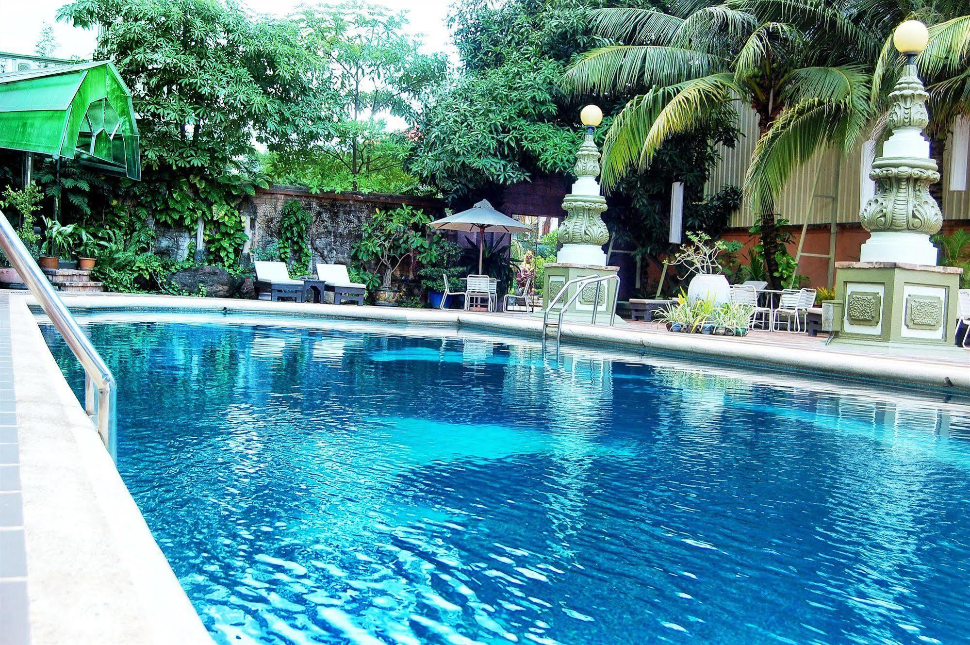 Goldiana Angkor Hotel Siem Reap Exterior photo